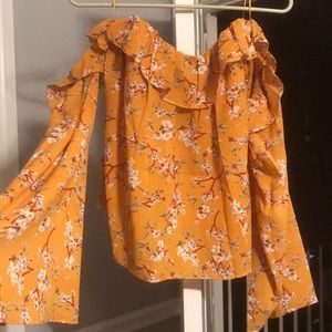 Off the shoulder blouse. Mustard color. Size small